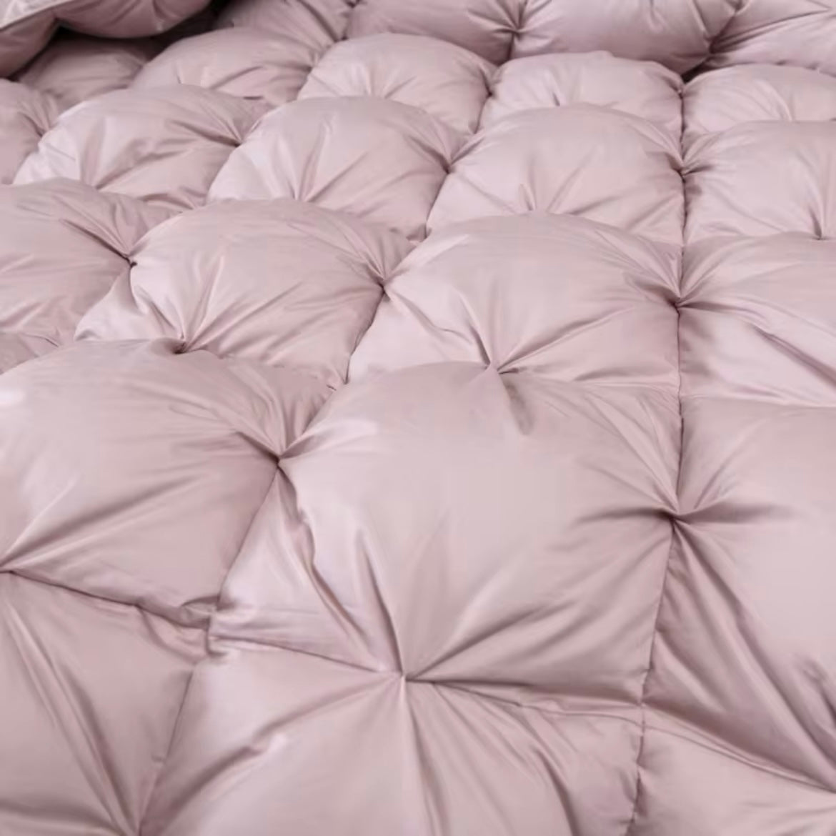 Splendore Lilac Goose Down Comforter