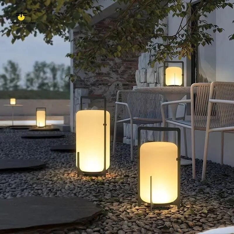 Luci da esterno per giardino moderno con terrazza