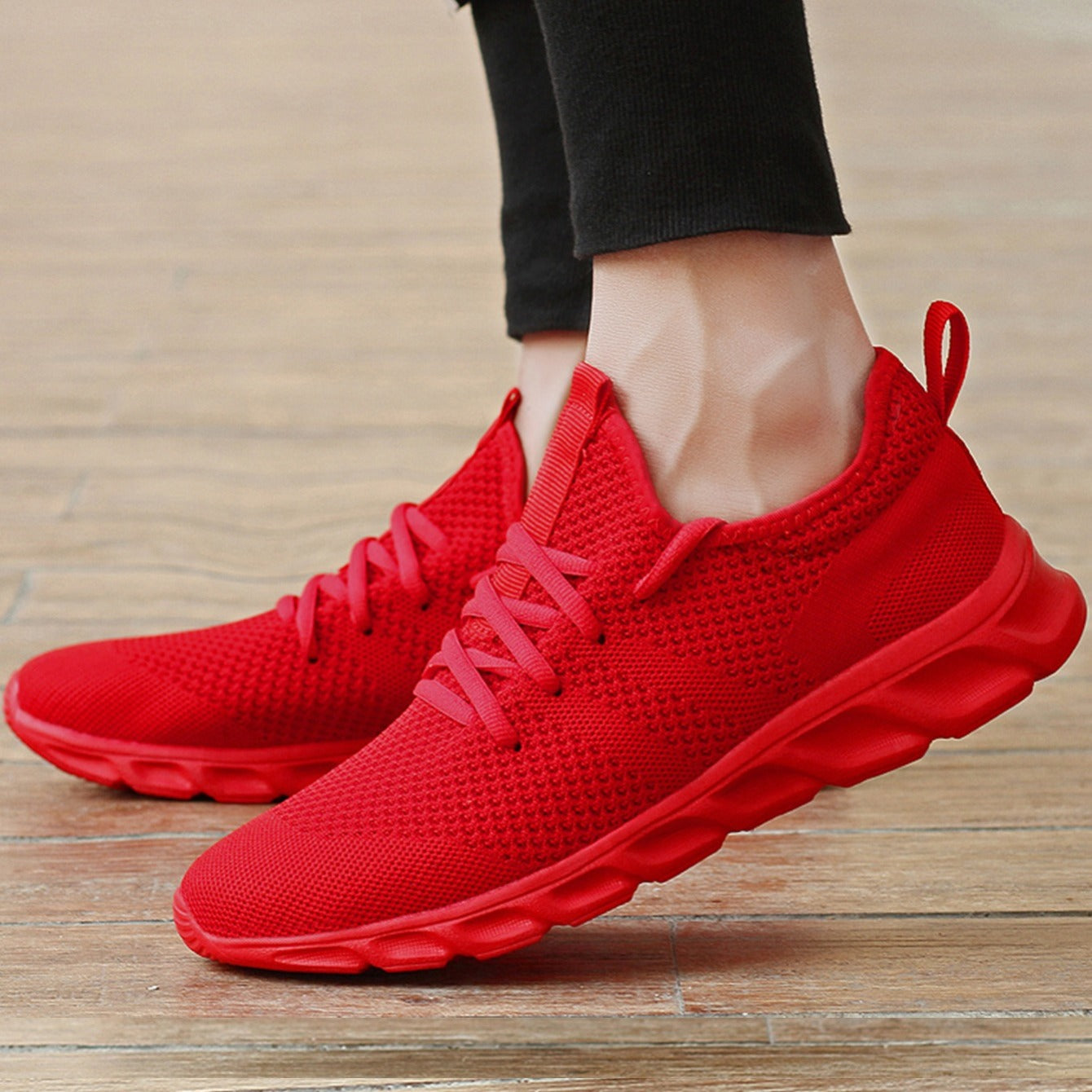 Red Damyuan Sports Shoes - Felix