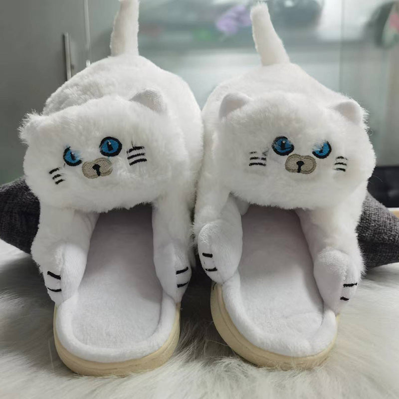 Pantuflas de gato con abrazo de peluche