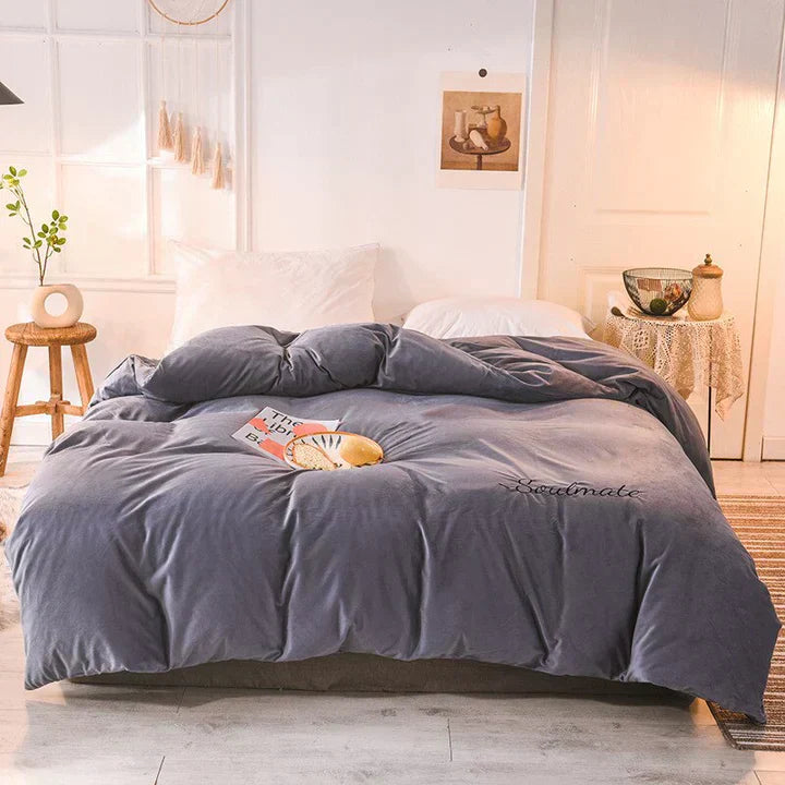 VeloursNuit - Cozy Duvet Cover for Perfect Sleep