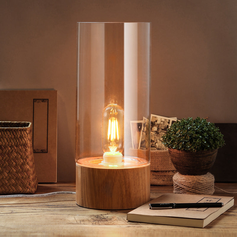 Lumeo - Elegant cylindrisk bordlampe med træfod