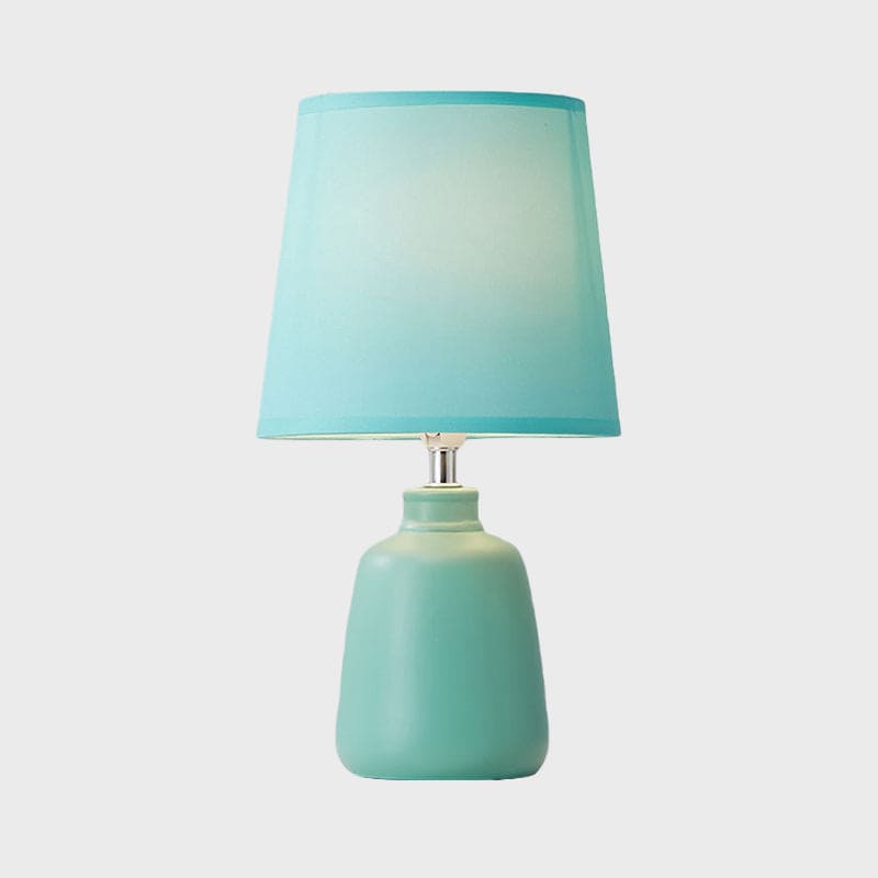 LisaLight - Lampada da comodino in tessuto nordico con base in ceramica