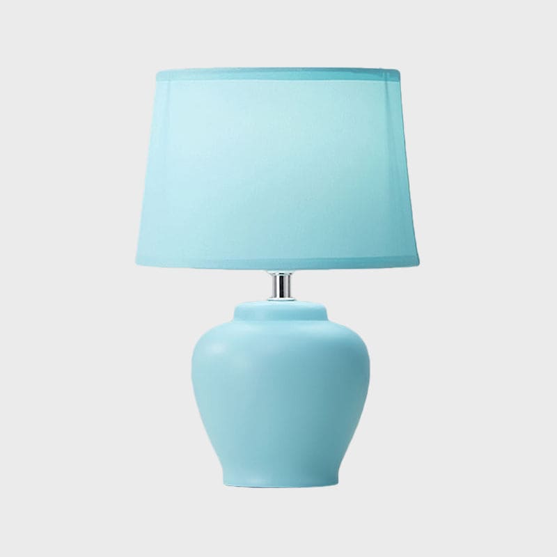 LisaLight - Lampada da comodino in tessuto nordico con base in ceramica