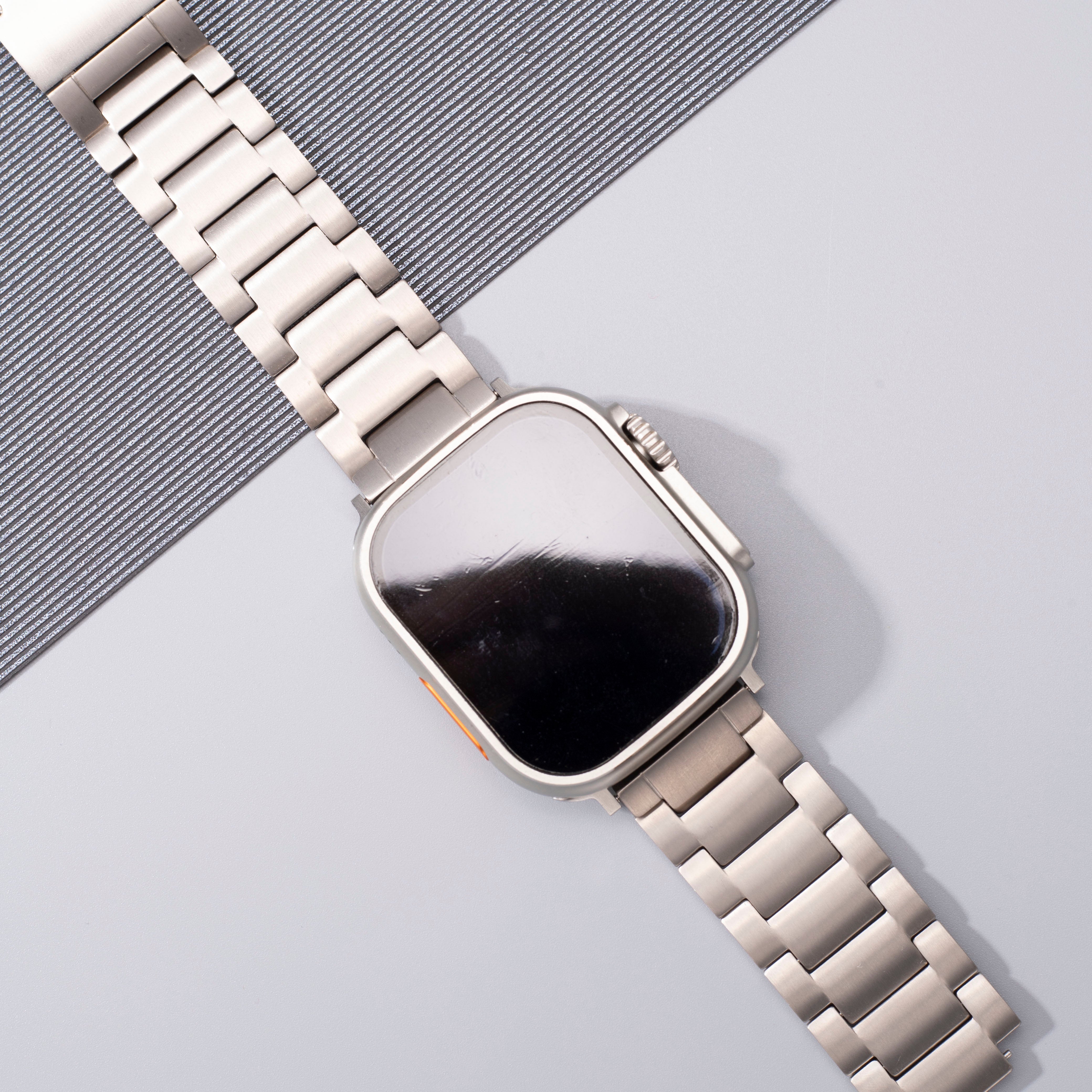 Pure Titanium material AppleWatch Band