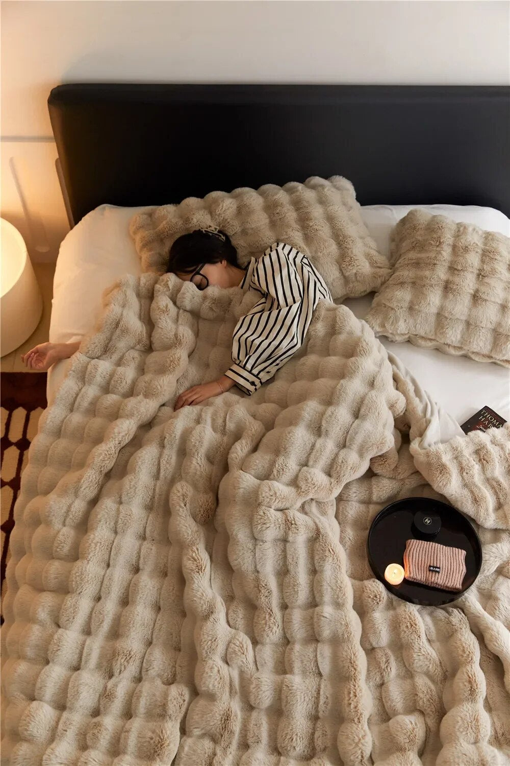 Cuddleblanket - Warm plush wool blanket