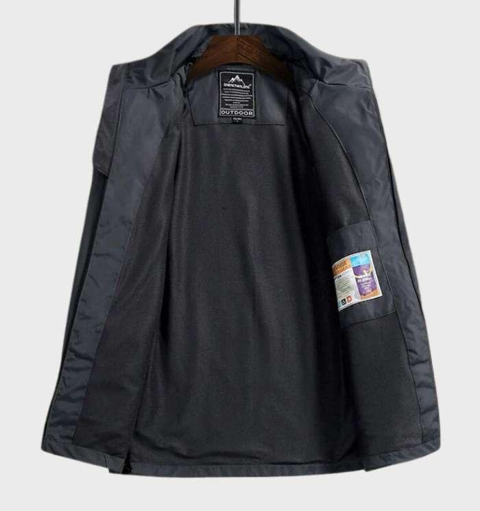 Karl - wind- and waterproof jacket with hood, suitable for outdoor activities