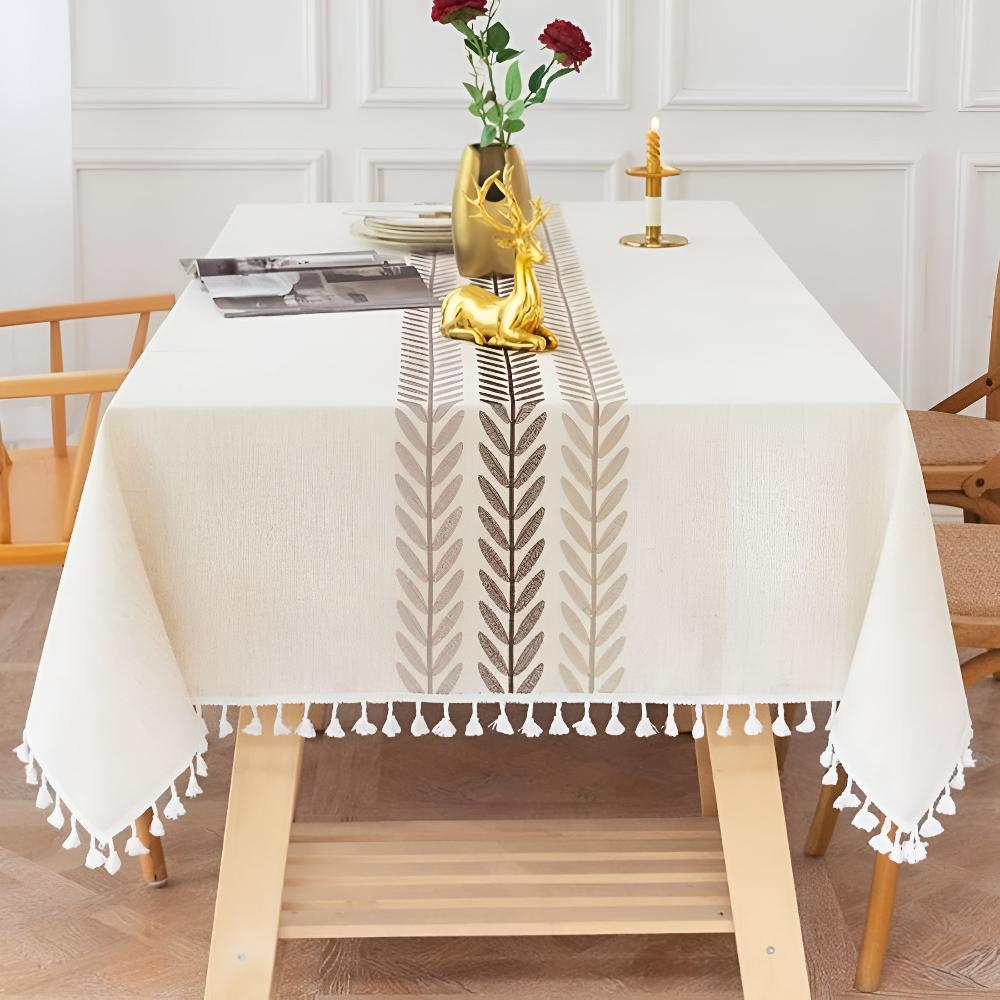 Toalha de Mesa Bordada Elegante