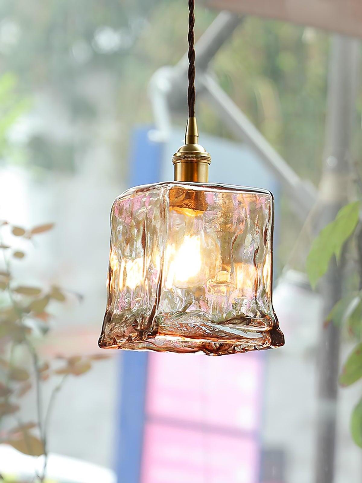 Brass Amber Glass Pendant Light -valaisin