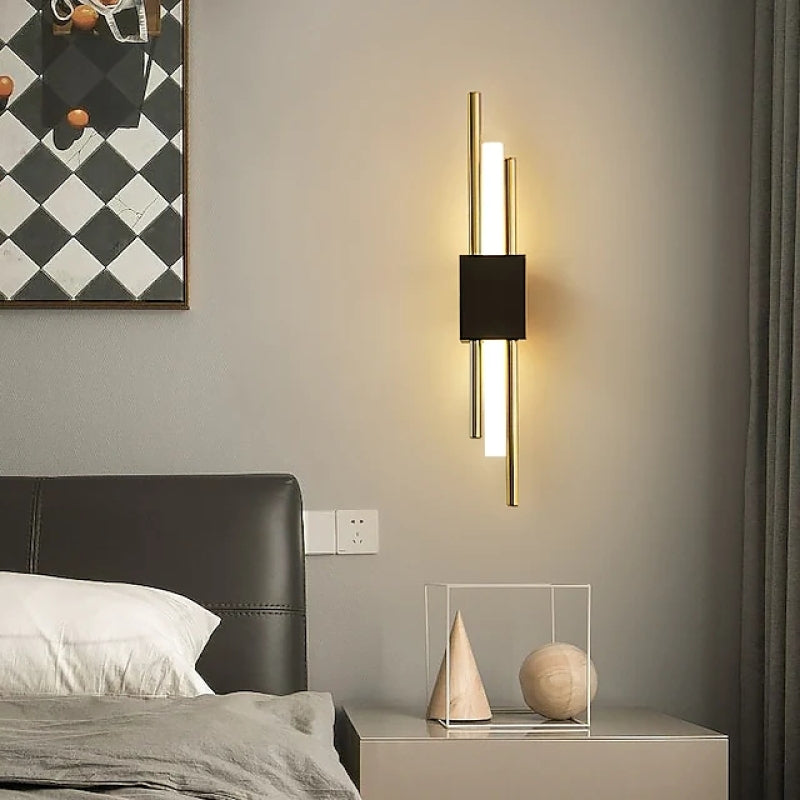 LuminArt - Stijlvolle zwart/gouden LED-wandlamp voor slaapkamer