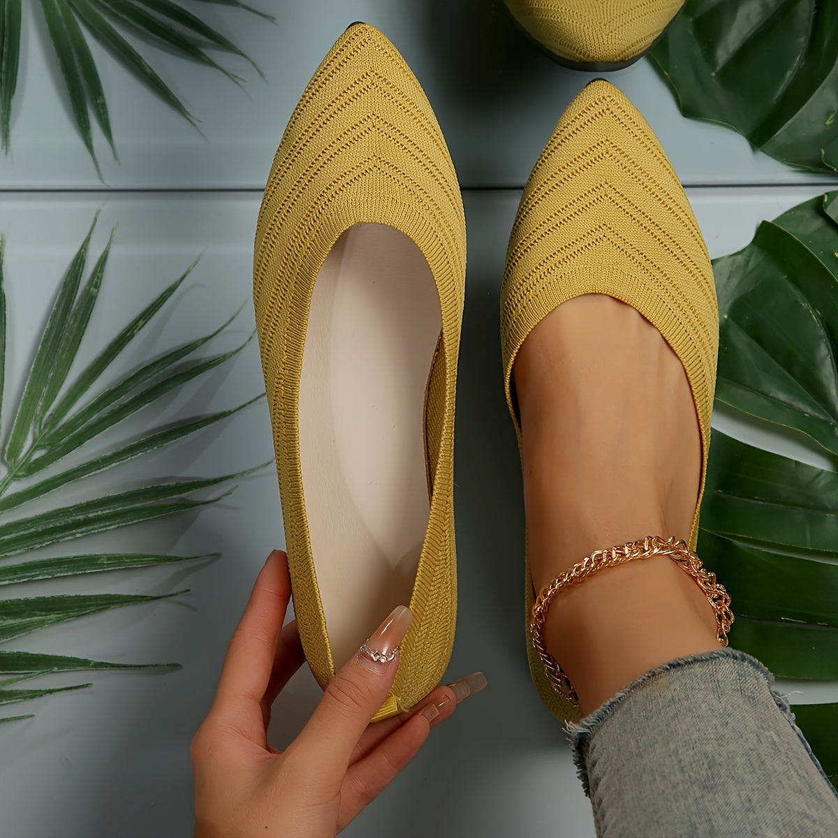 Beige Flat Shoes / slippers - Julia