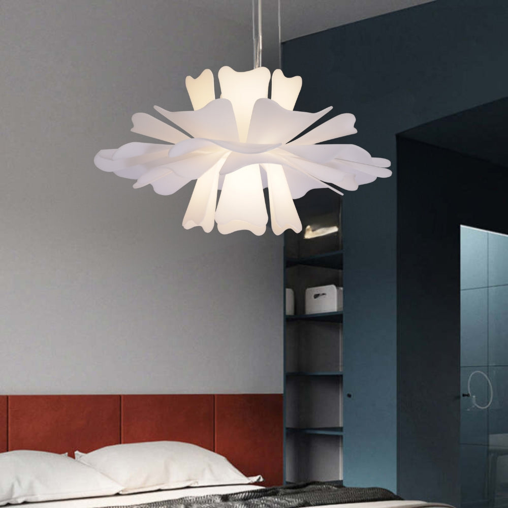 Petalia - Elegante lampada a sospensione in metallo bianco