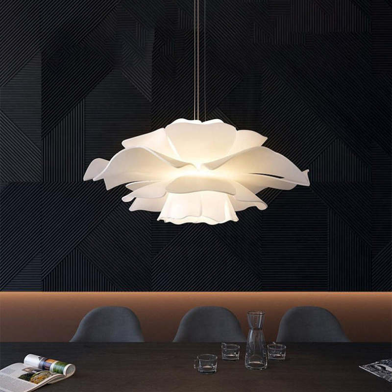 Lampa wisząca Bella Modern Design Kwiat Biała Metalowa Salon Sypialnia