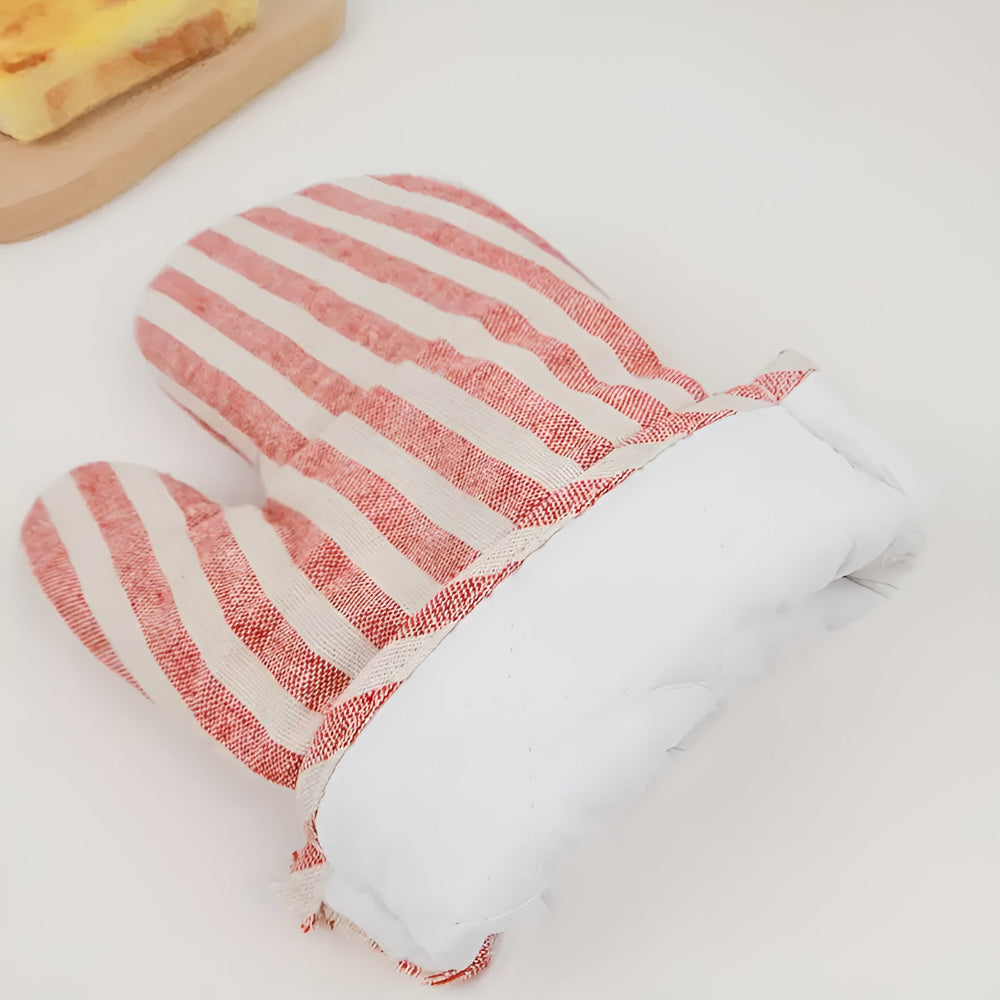 Premium Striped Heat-Resistant Oven Mitt