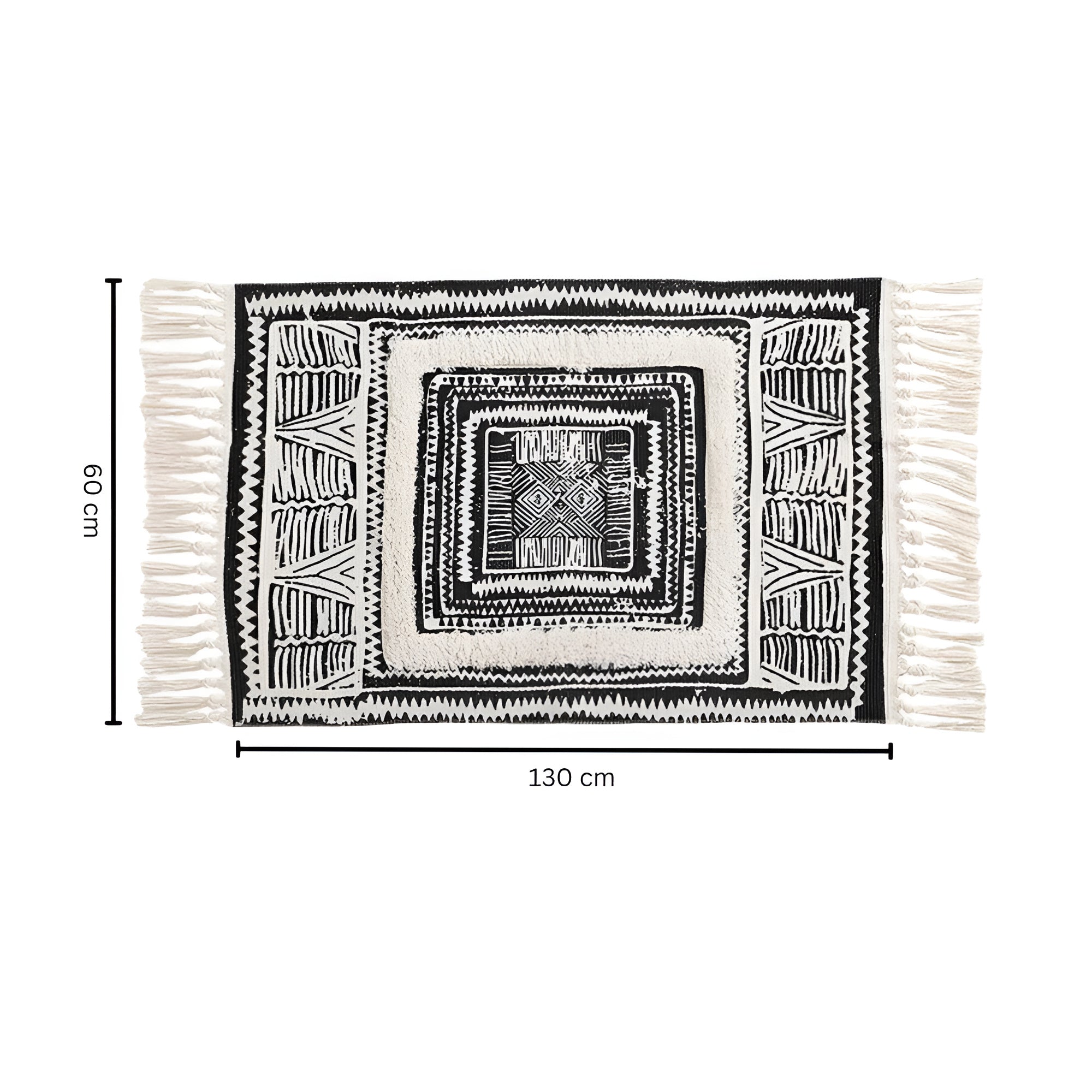 Czarna i biała geometryczna mata podłogowa z frędzlami