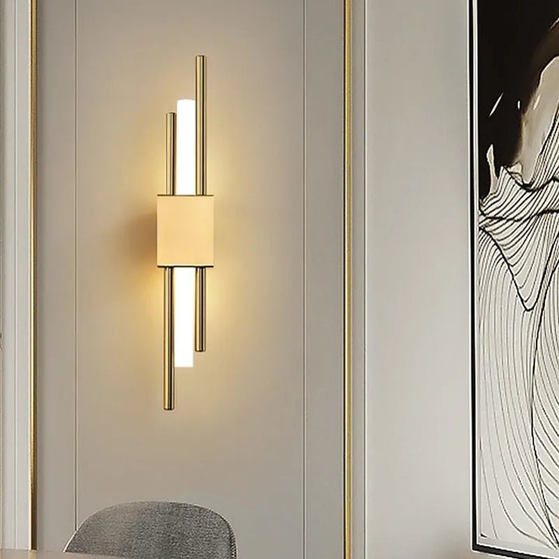 LuminArt - Stijlvolle zwart/gouden LED-wandlamp voor slaapkamer