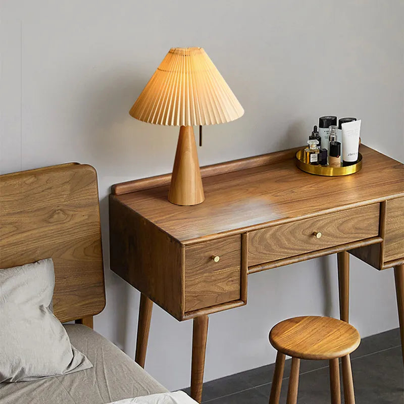 Welma Retro Wooden Lamp