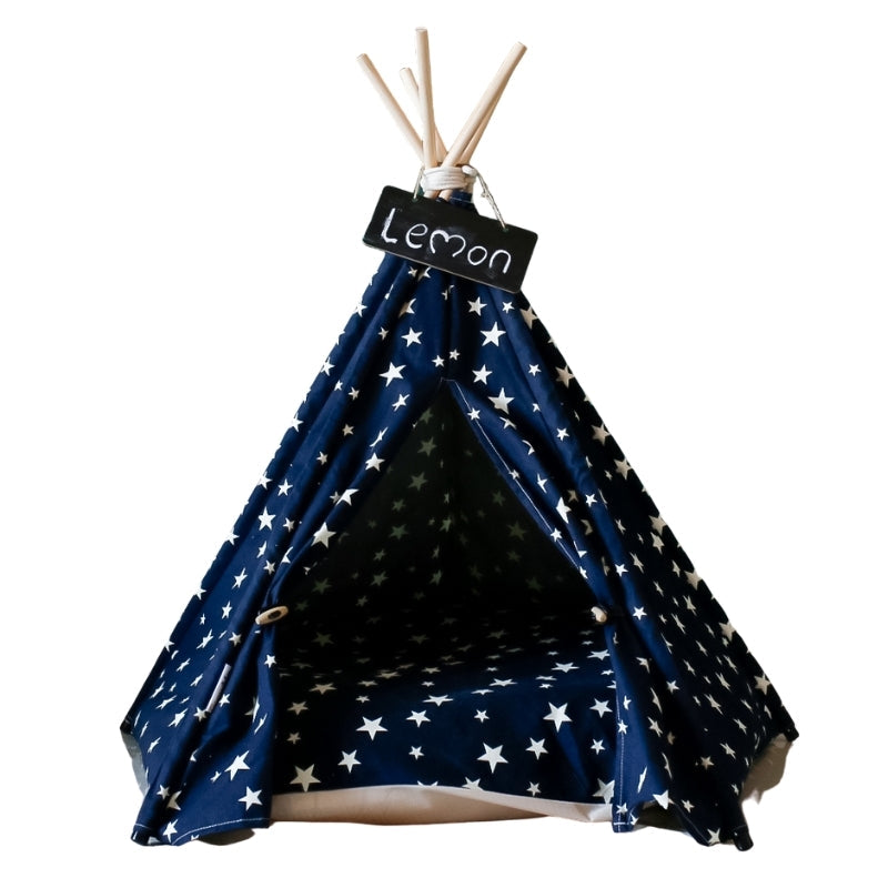 Moderni Boho-koiran teepee pehmeällä koiran sängyn tyynyllä