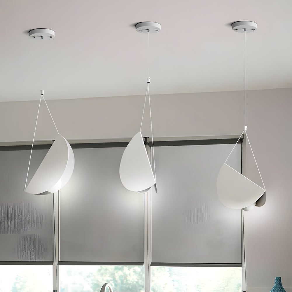 PureGlow – Linear Pendant Lamp in White