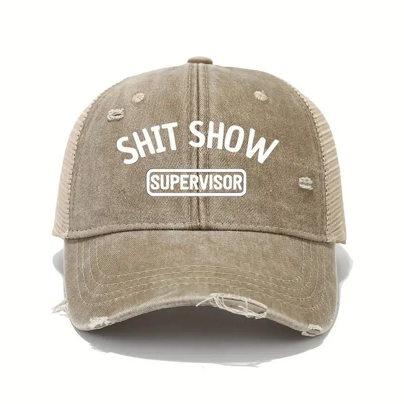 Kšiltovka s nápisem "Shit Show Supervisor"