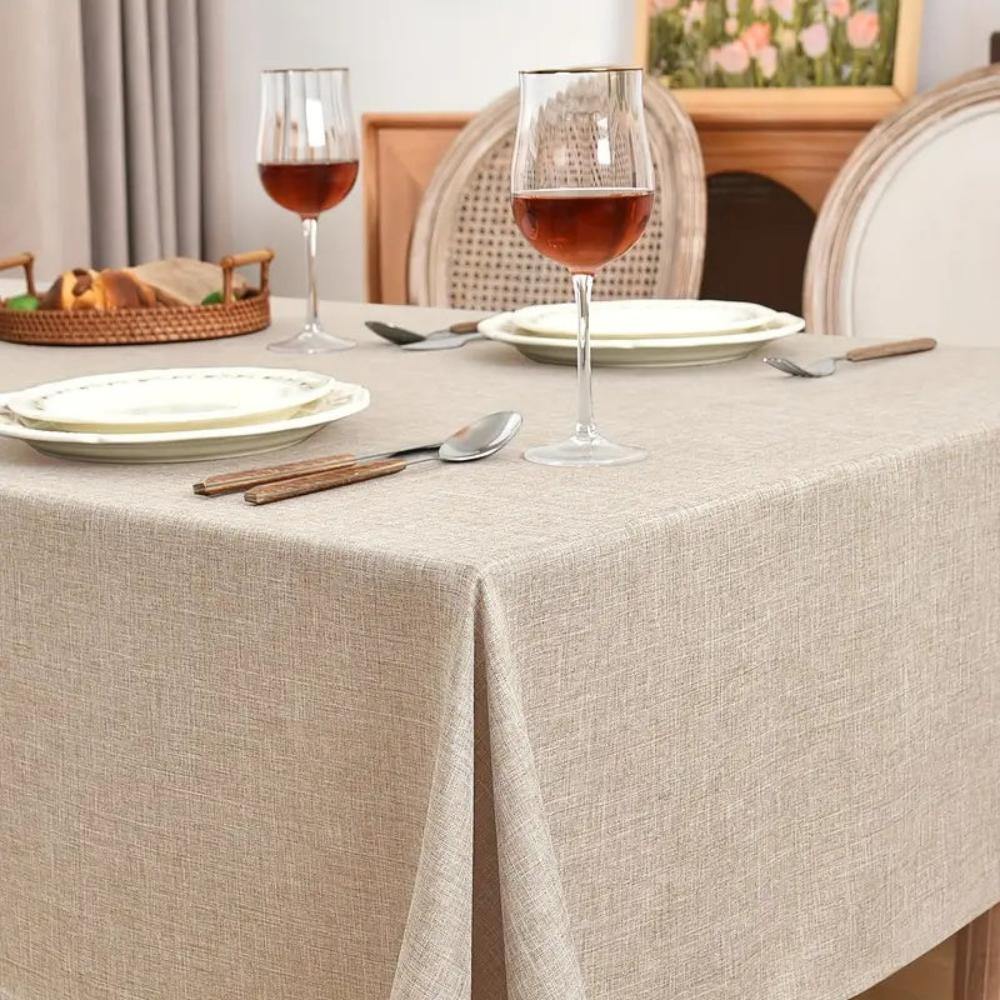 Nappe de table à manger minimaliste