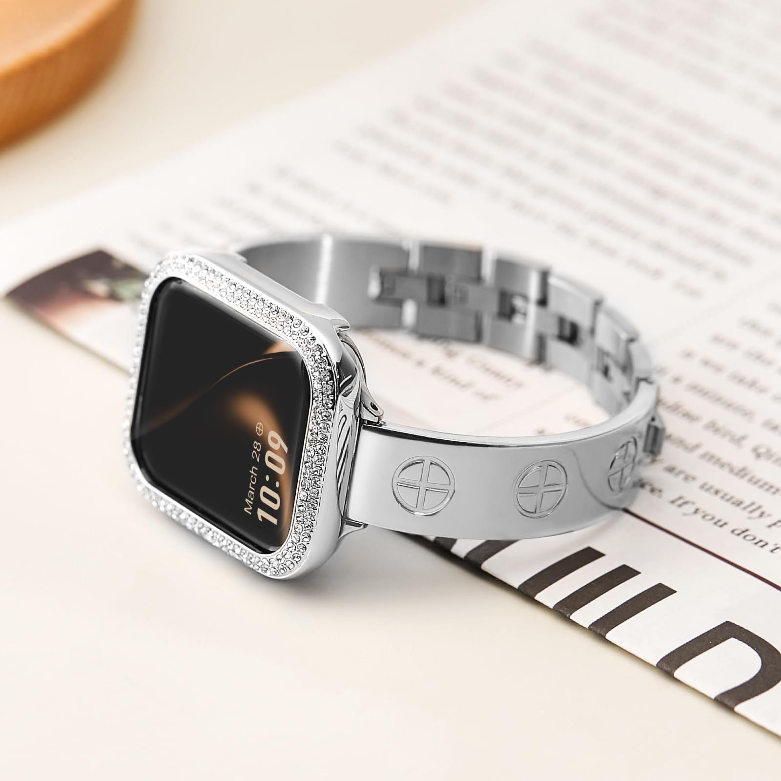 Pulsera de metal cruzado para Apple Watch