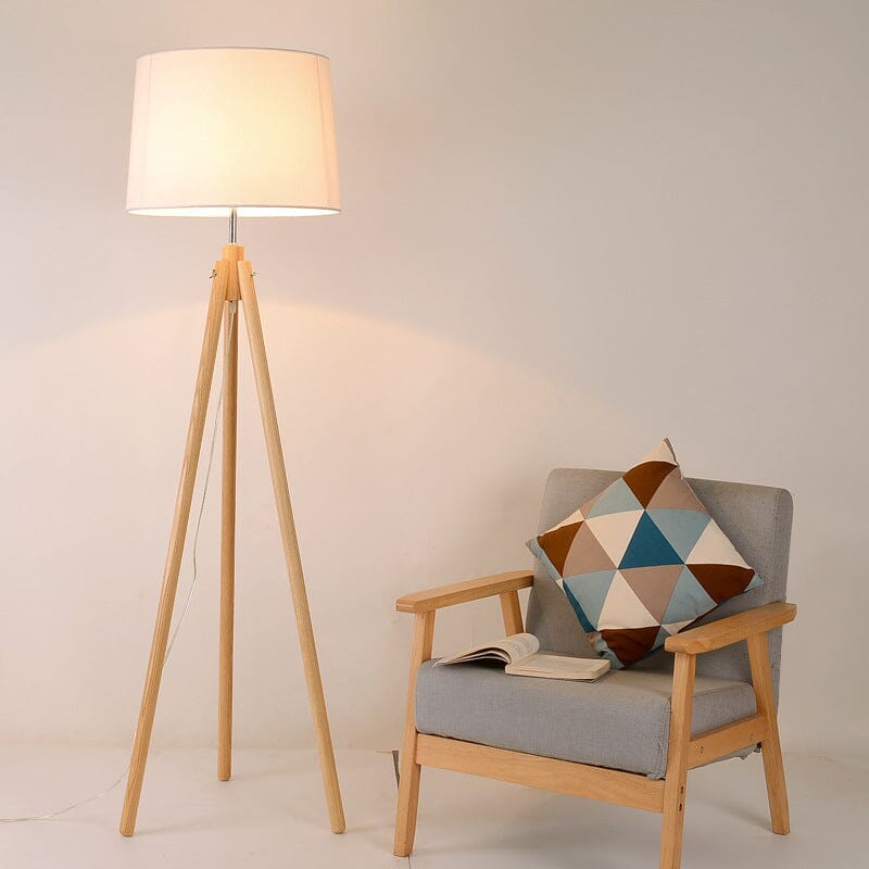 Lampe de sol en bois Lillian