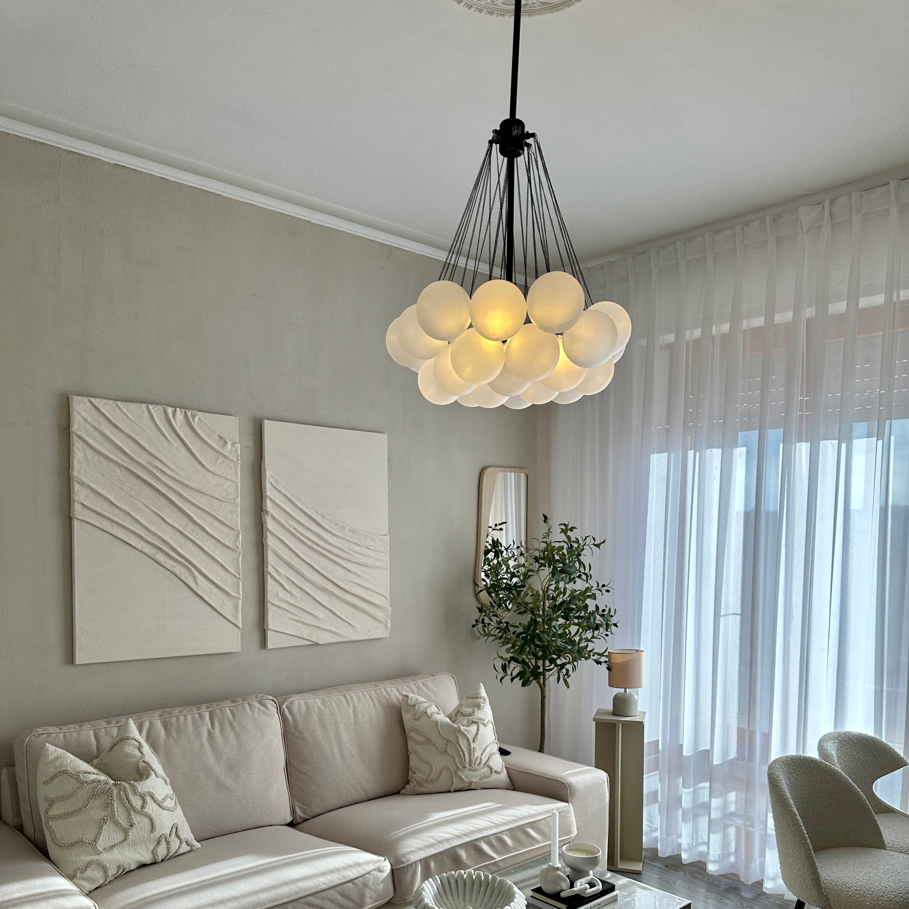 Vrimlo Frosted Ball Chandelier