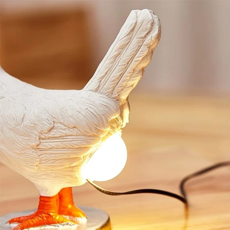 ChickenLamp™ - zabawna lampa stołowa w kształcie kurczaka