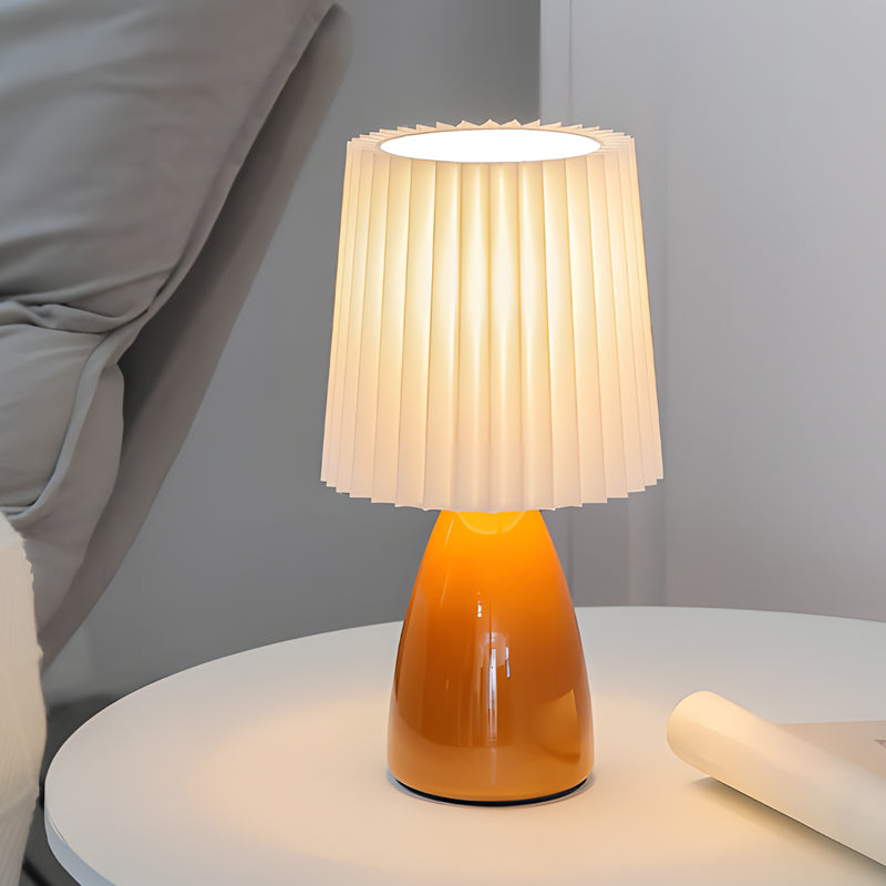 12'' plisserte stoffer - bordlampe med glasssokkel og USB, kan dimmes med 1 lyspunkt