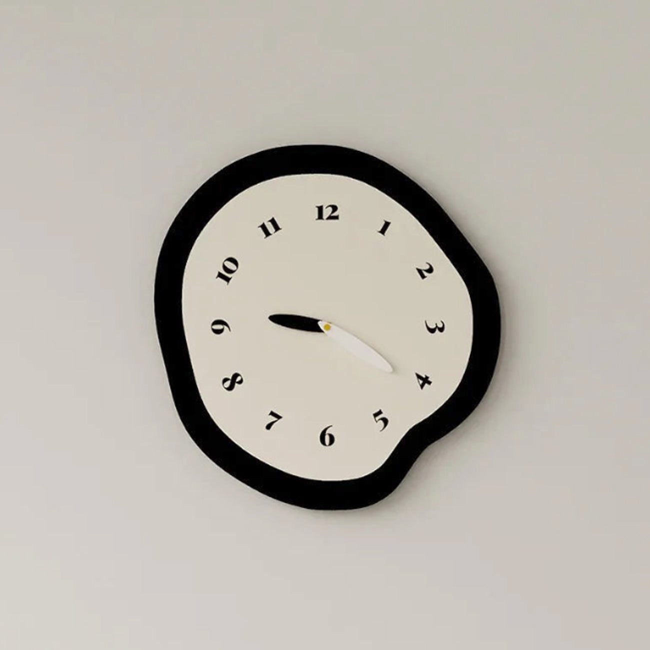 Orologio da parete silenzioso astratto distorto - Design moderno e minimalista a pendolo