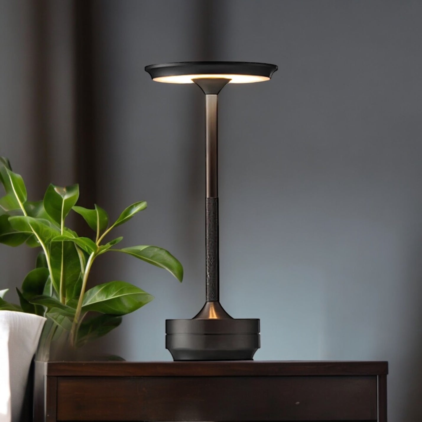 Lampada da tavolo moderna Aura senza fili - Lampada da tavolo senza fili con controllo touch e design nordico moderno