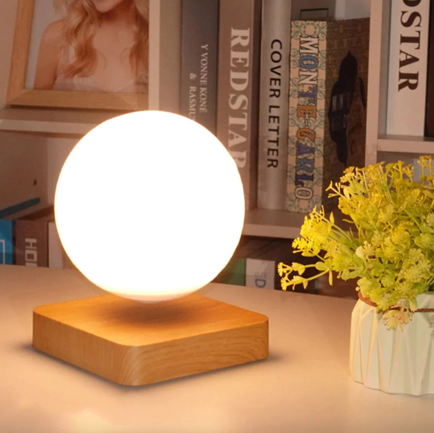 Magic Moon Lamp – Lampada LED galleggiante con calda illuminazione ambientale, perfetta per l'arredamento della casa