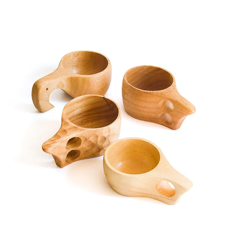 Taza clásica de madera de caucho