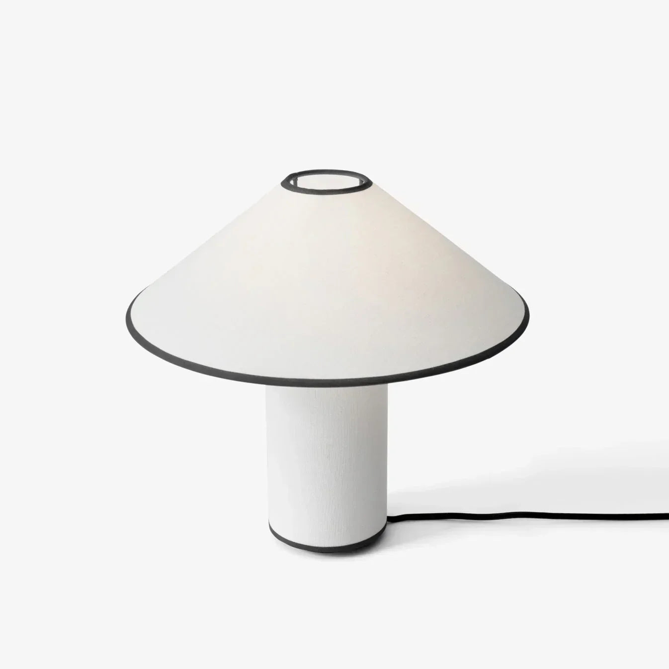 Lampada da tavolo Colette – Elegante soluzione di illuminazione per interni moderni