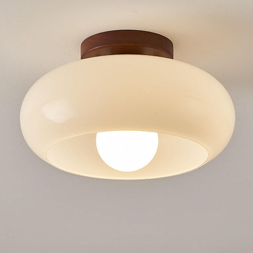 ChicRetro - Liten hvit taklampe i vintagestil