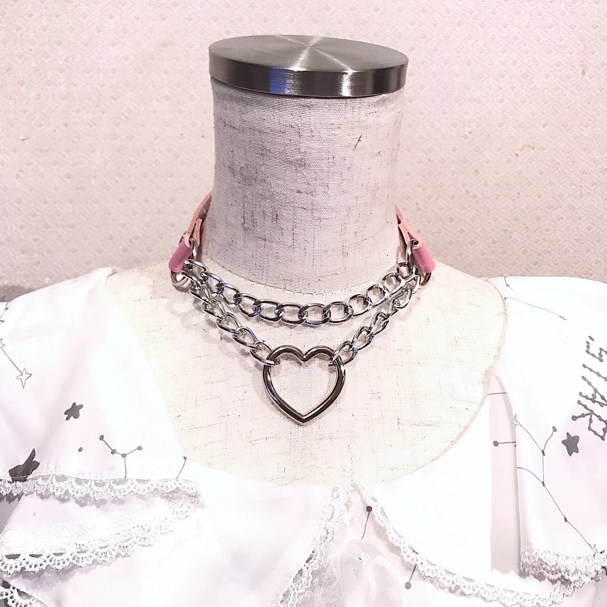 Kedjad Valentine Choker (15 färger)