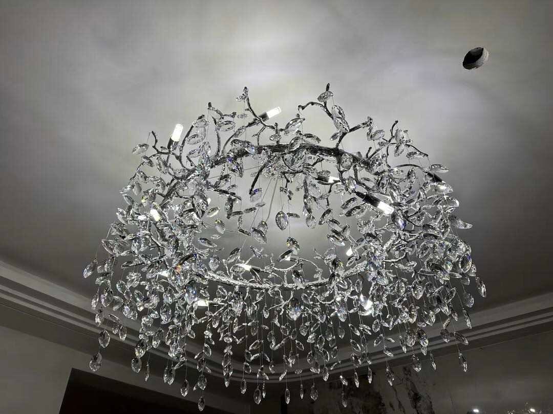 Vrimlo Tree Branch Chandelier