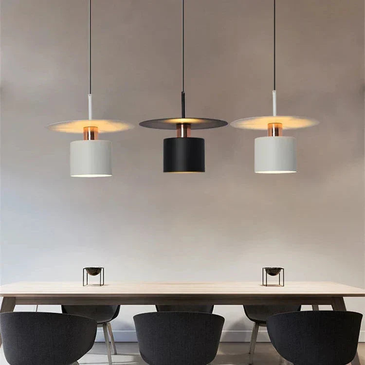 Linear – Elegant and Sleek Pendant Lamp