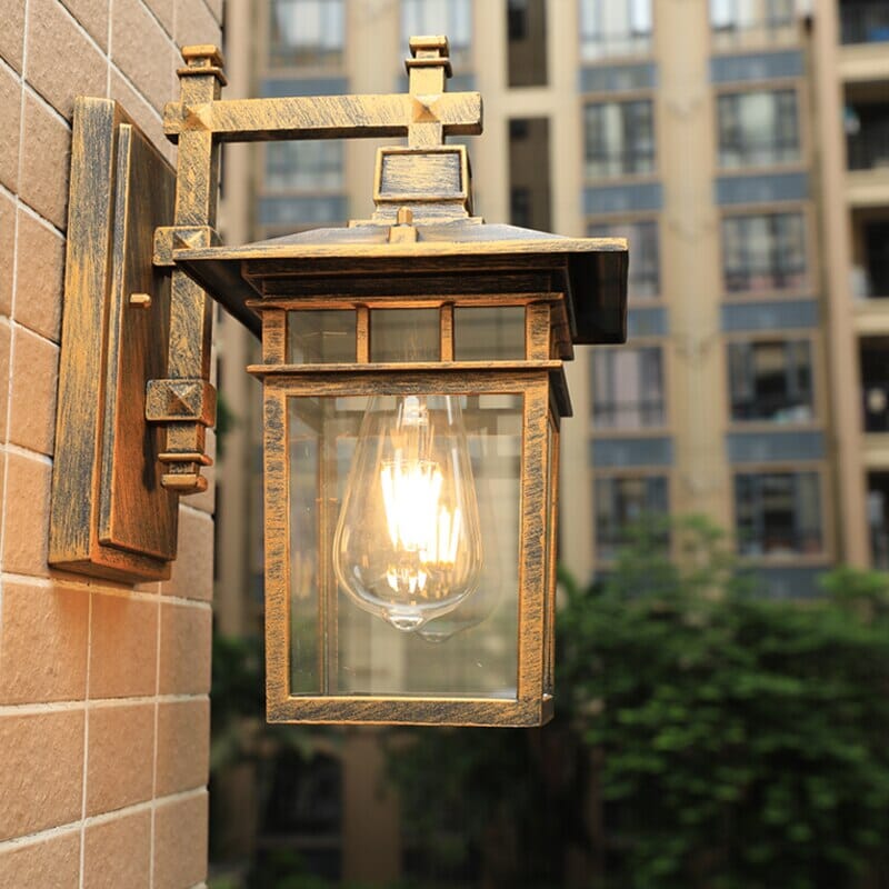 Retro Outdoor Yates Wall Lamp