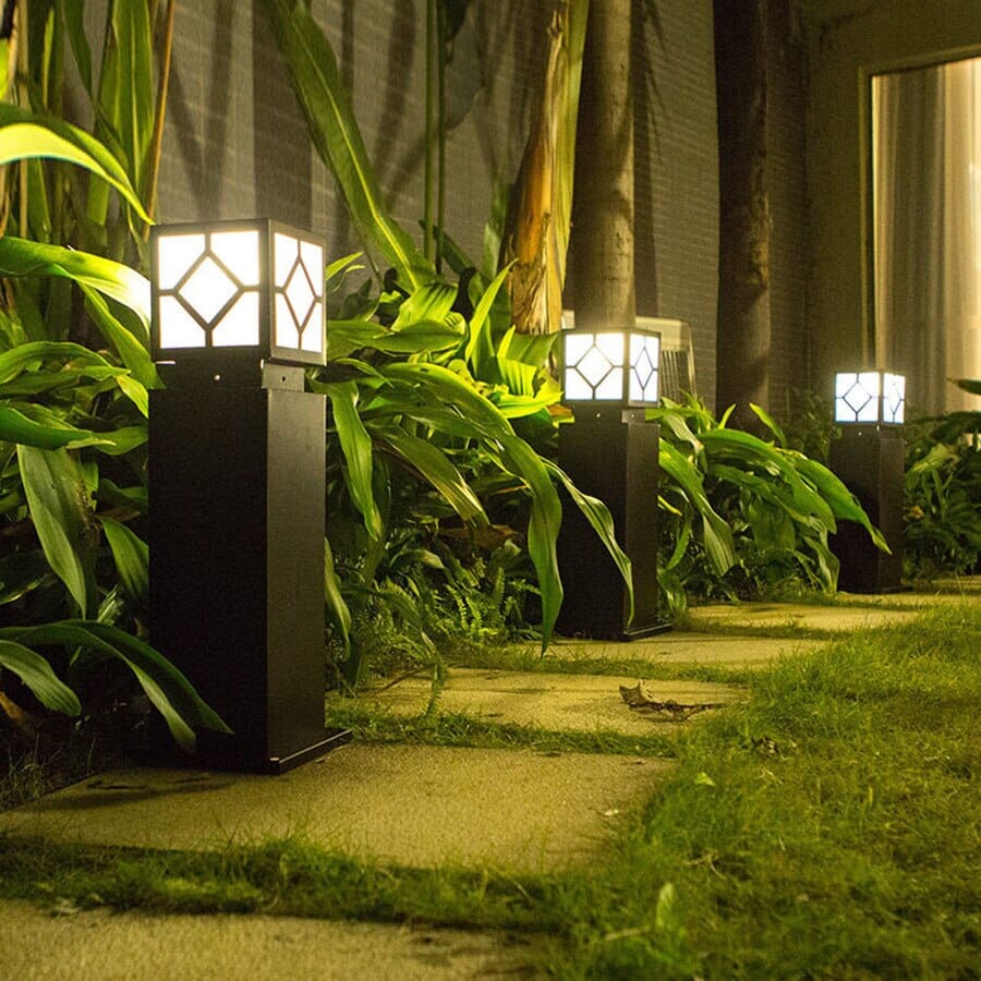 Square Courtyard Lamp