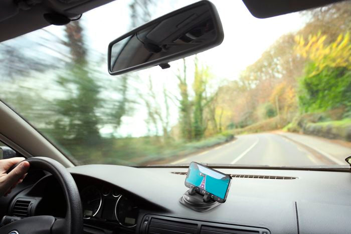 360° Rotatable Phone Holder for the Car: strong suction-power