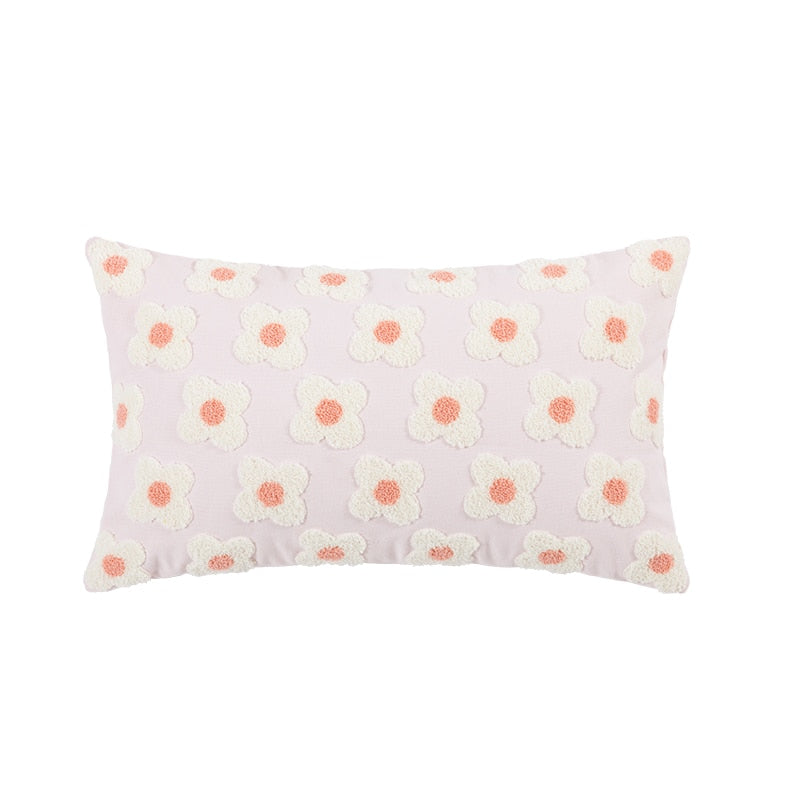 Housse de coussin lombaire brodée de marguerites