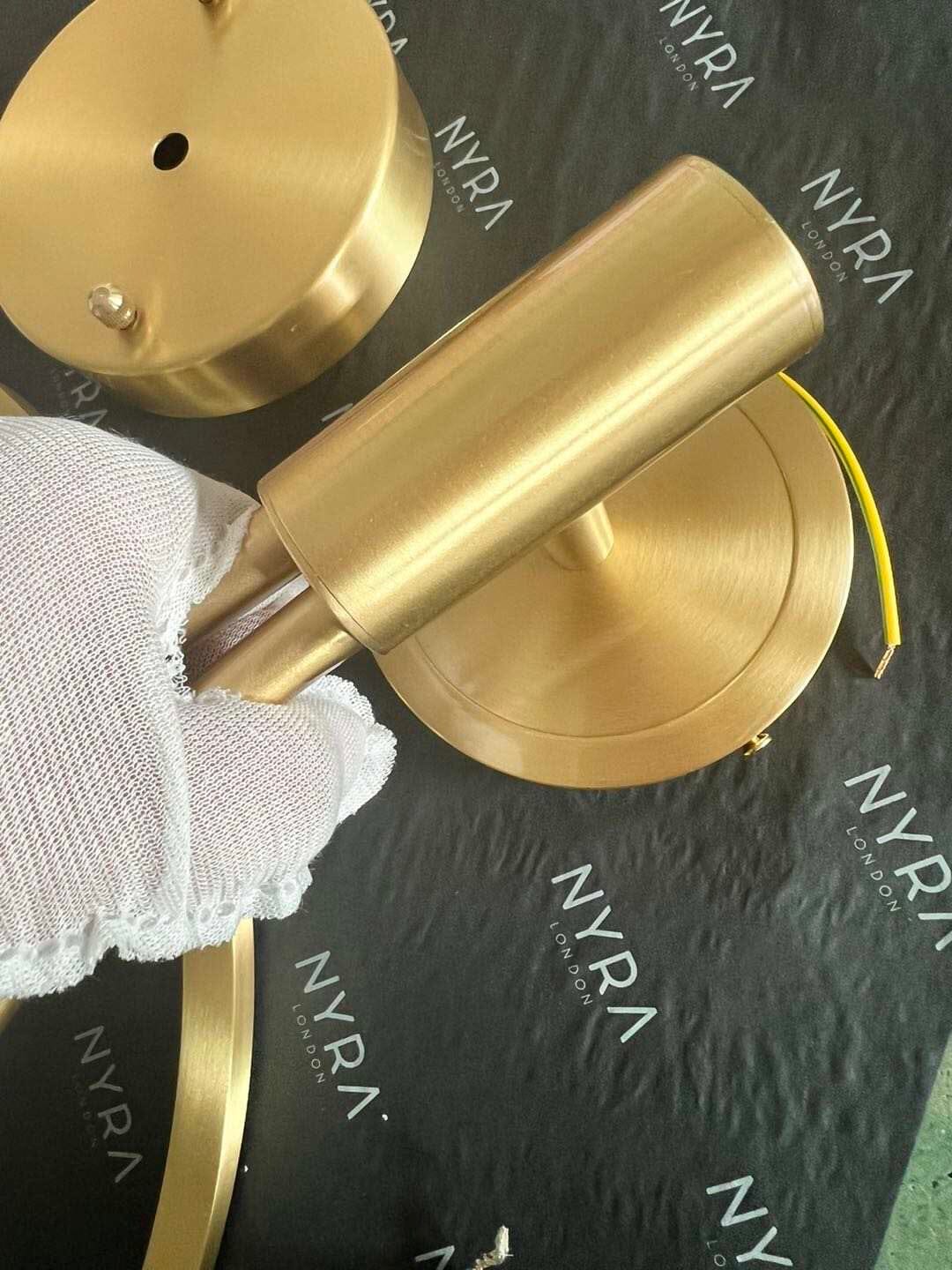 Goldene Tropfenlampe