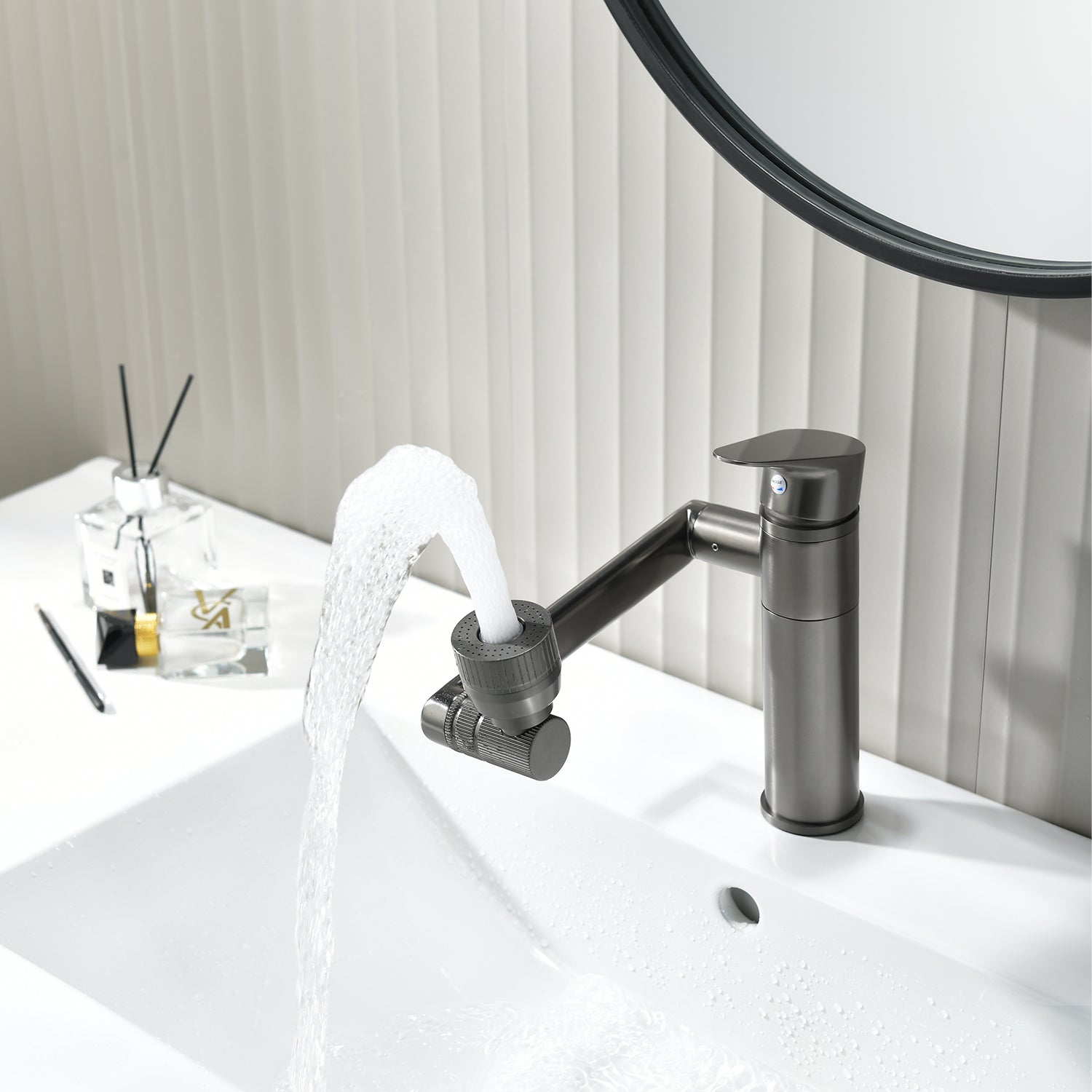 Single-Hole Rotatable Multi-Derectional Faucet