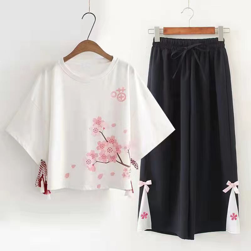 Set di due pezzi di pantaloni t-shirt con nappe con stampa Kawaii Sakura