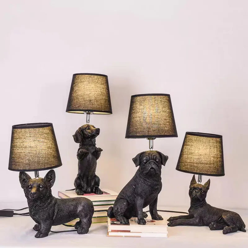 Lampa stołowa w stylu Deco ArtPuppy - Urokliwy design psa z żelaza dla eleganckiego oświetlenia