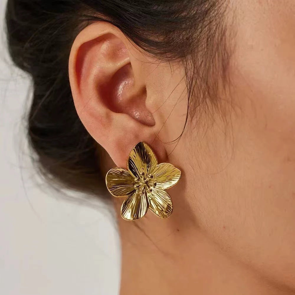 Grandes boucles d'oreilles à fleurs sauvages