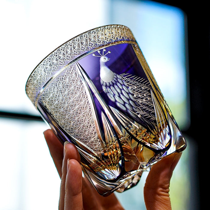 Edo Kiriko Handgemaakt Violet Peacock Whiskyglas met houten kist