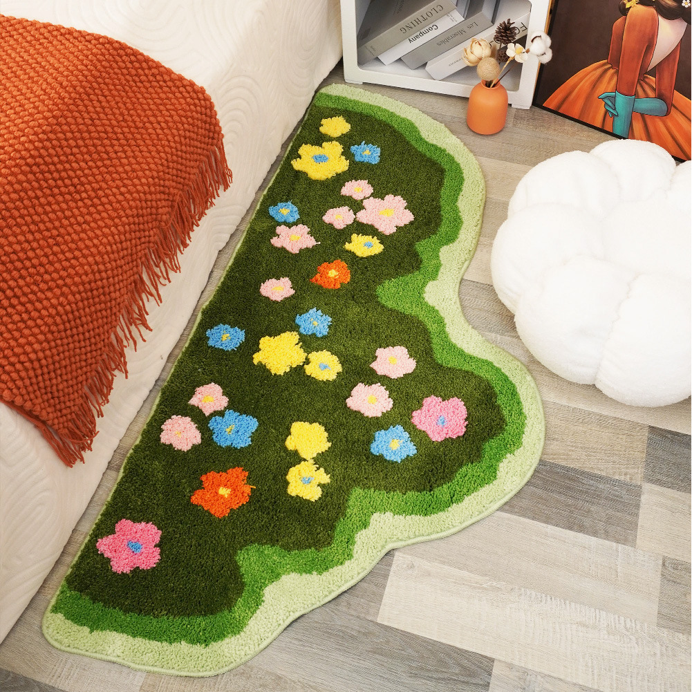 Alfombra decorativa con flores verdes